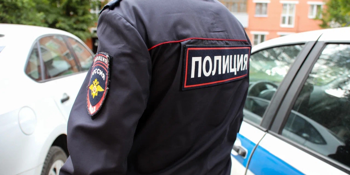 Красноярца осудят за попытку повредить символ Z в центре города редакции
