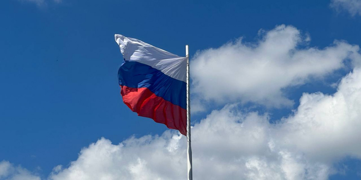 Владимир Путин наградил казака из Красноярского края звездой Героя России редакции
