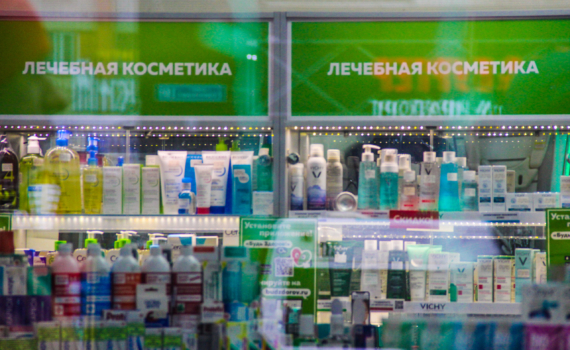 Зачем покупать детскую присыпку пачками? Секреты применения не по назначению — 6 решений в быту